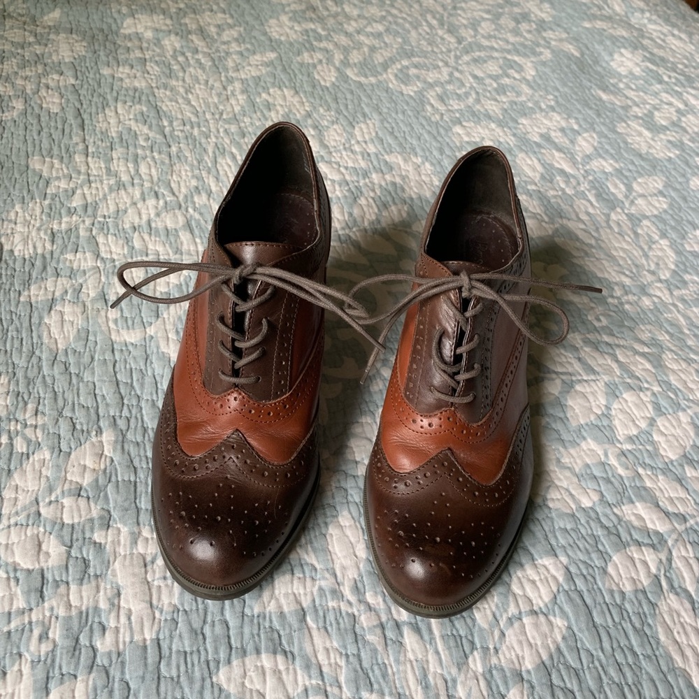 Bass Leather Oxford heels